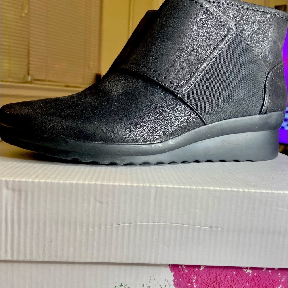 New Black Zip Up Booties by Clark Cloudsteppers Cushion Size 7.5